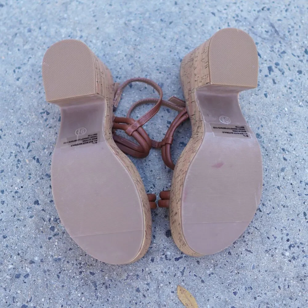 Universal Thread Alva Cork Wedge Sandals 9.5 Memory Foam Tan Boho Platform